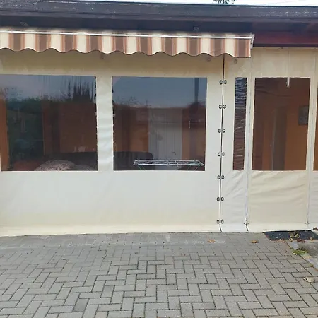 Schoenes Mit Pool In Ruhiger Lage *